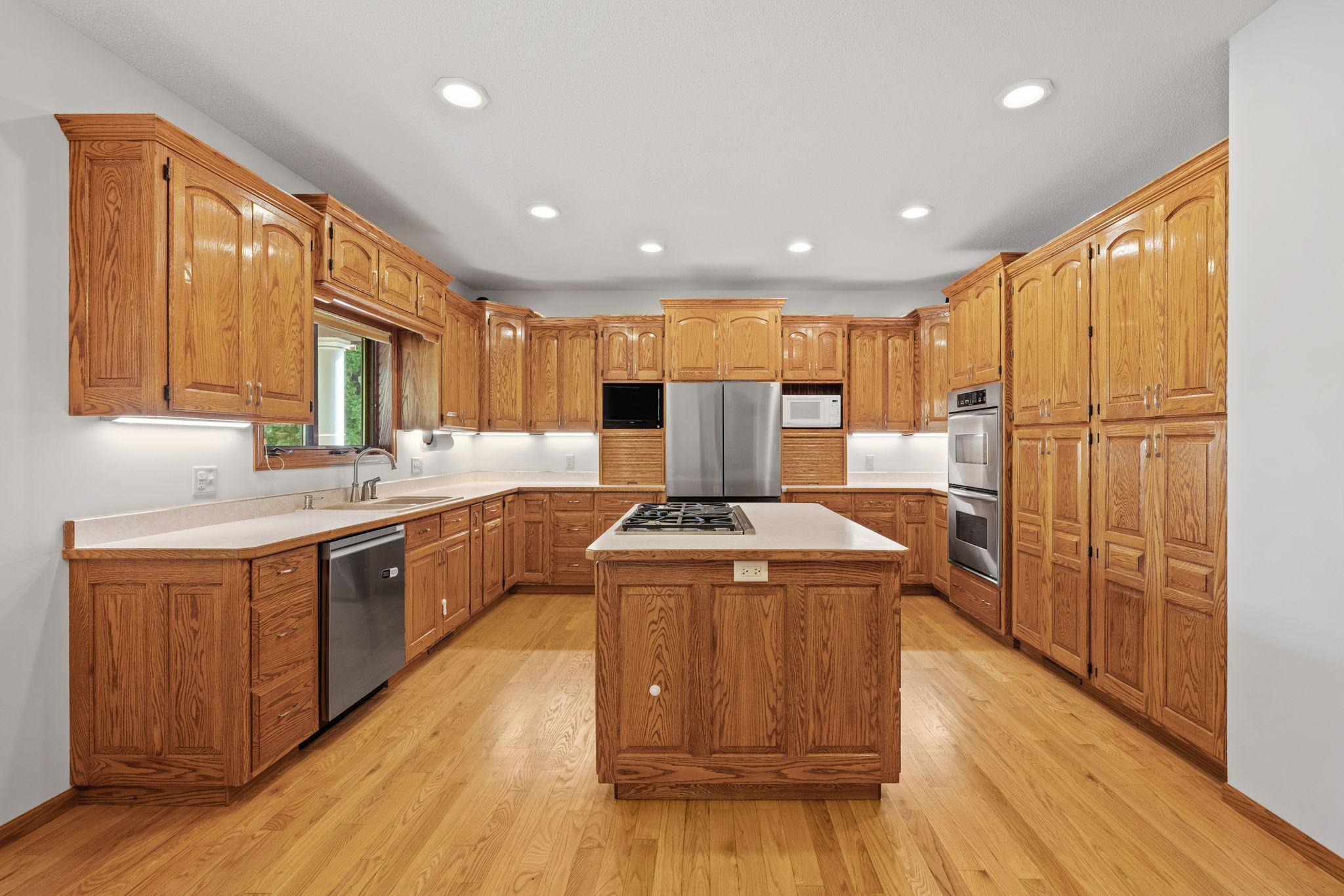 12083 Robin Road