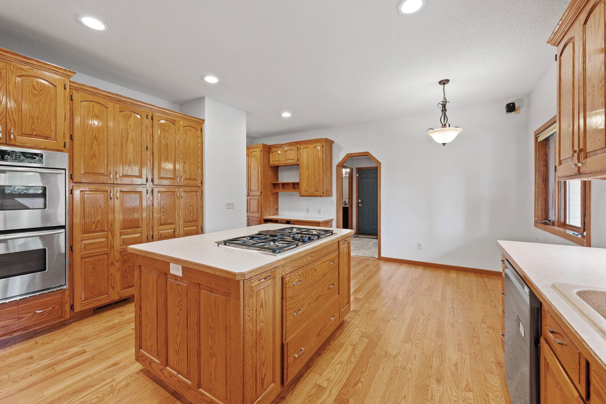 12083 Robin Road