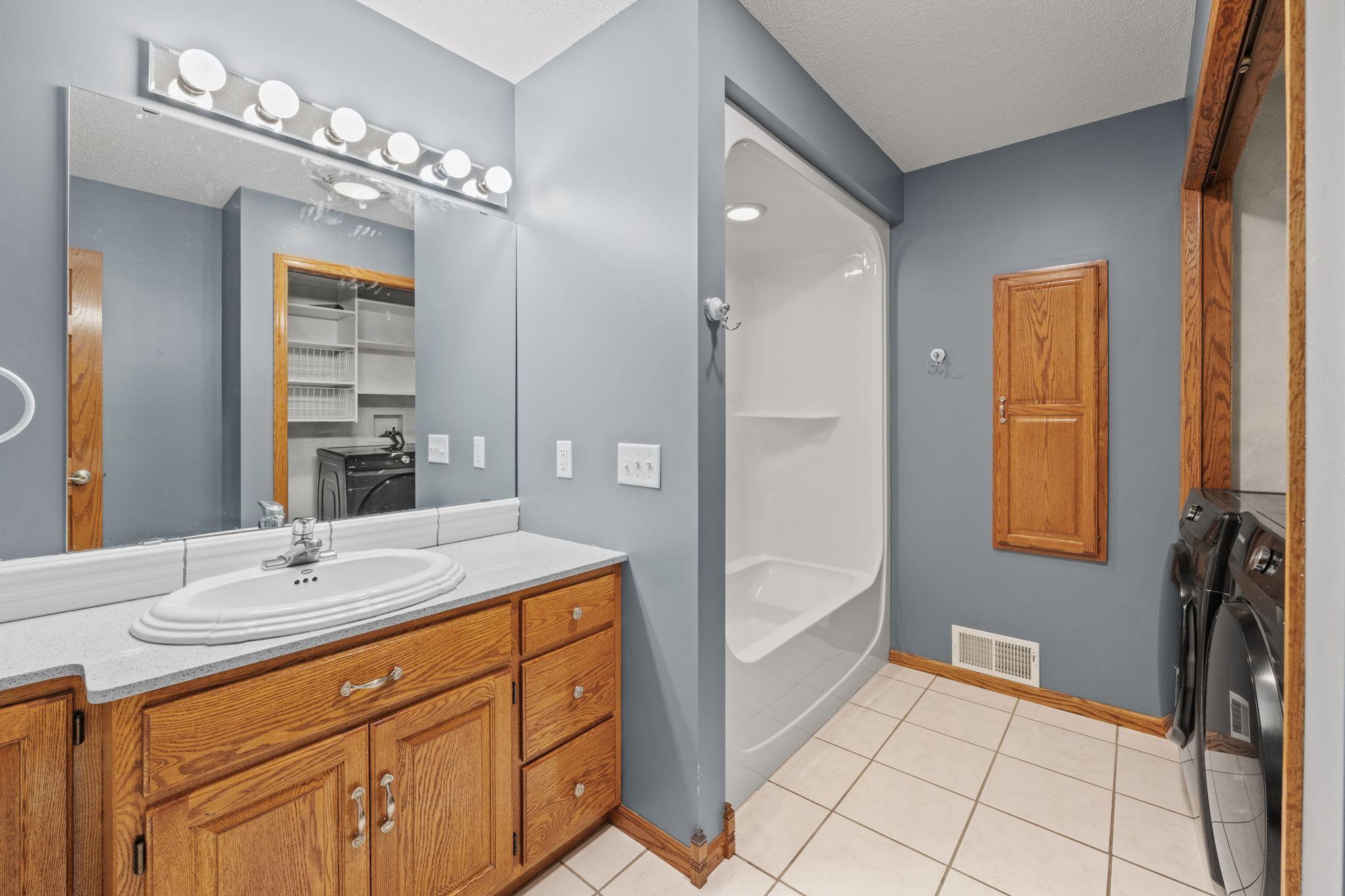 12083 Robin Road