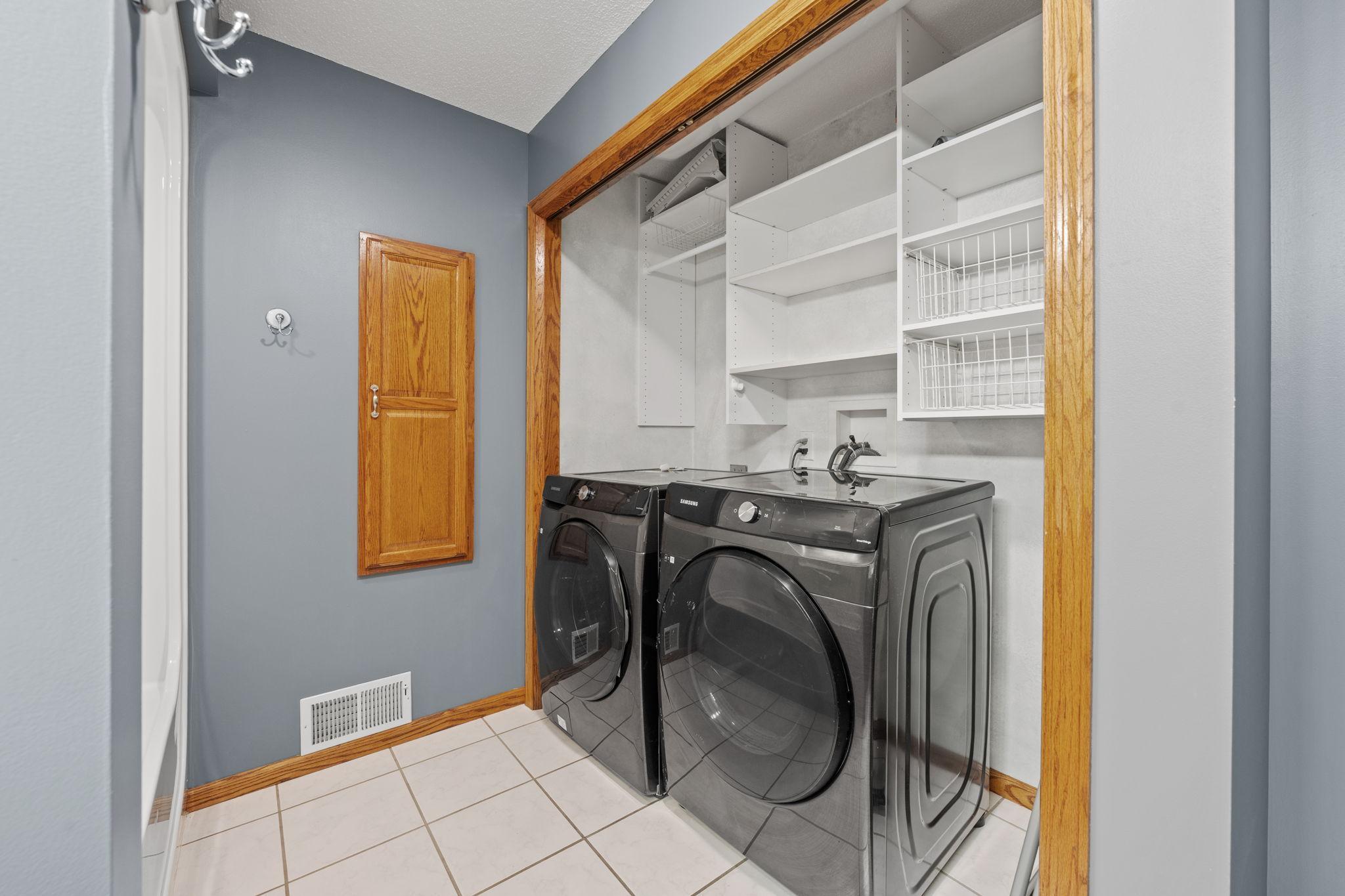 12083 Robin Road