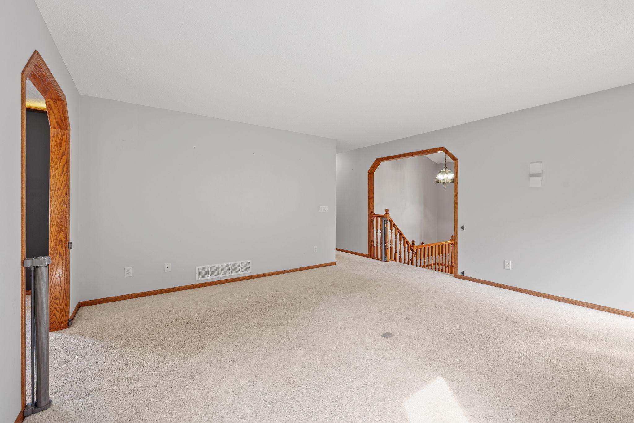 12083 Robin Road