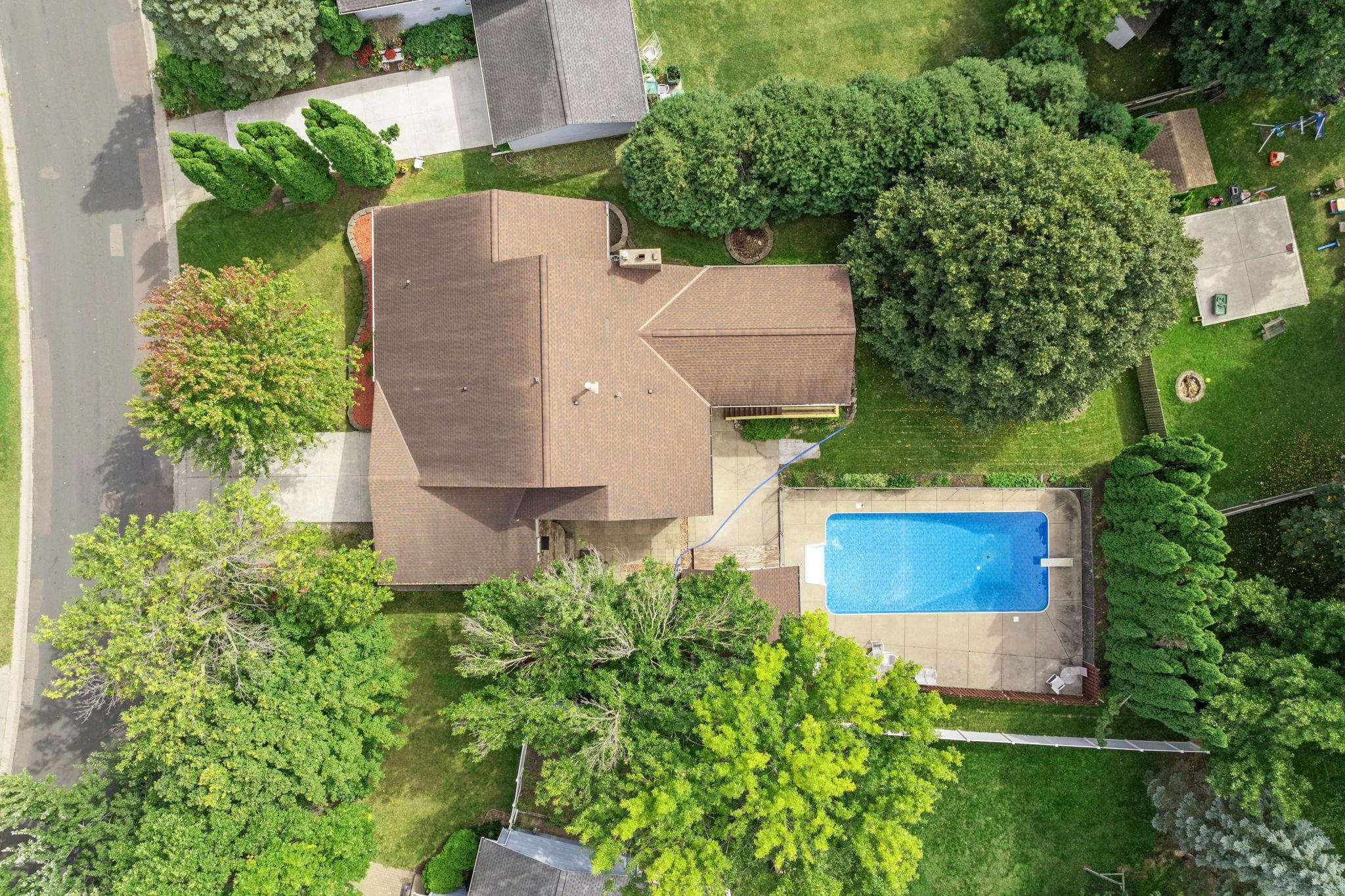 12083 Robin Road