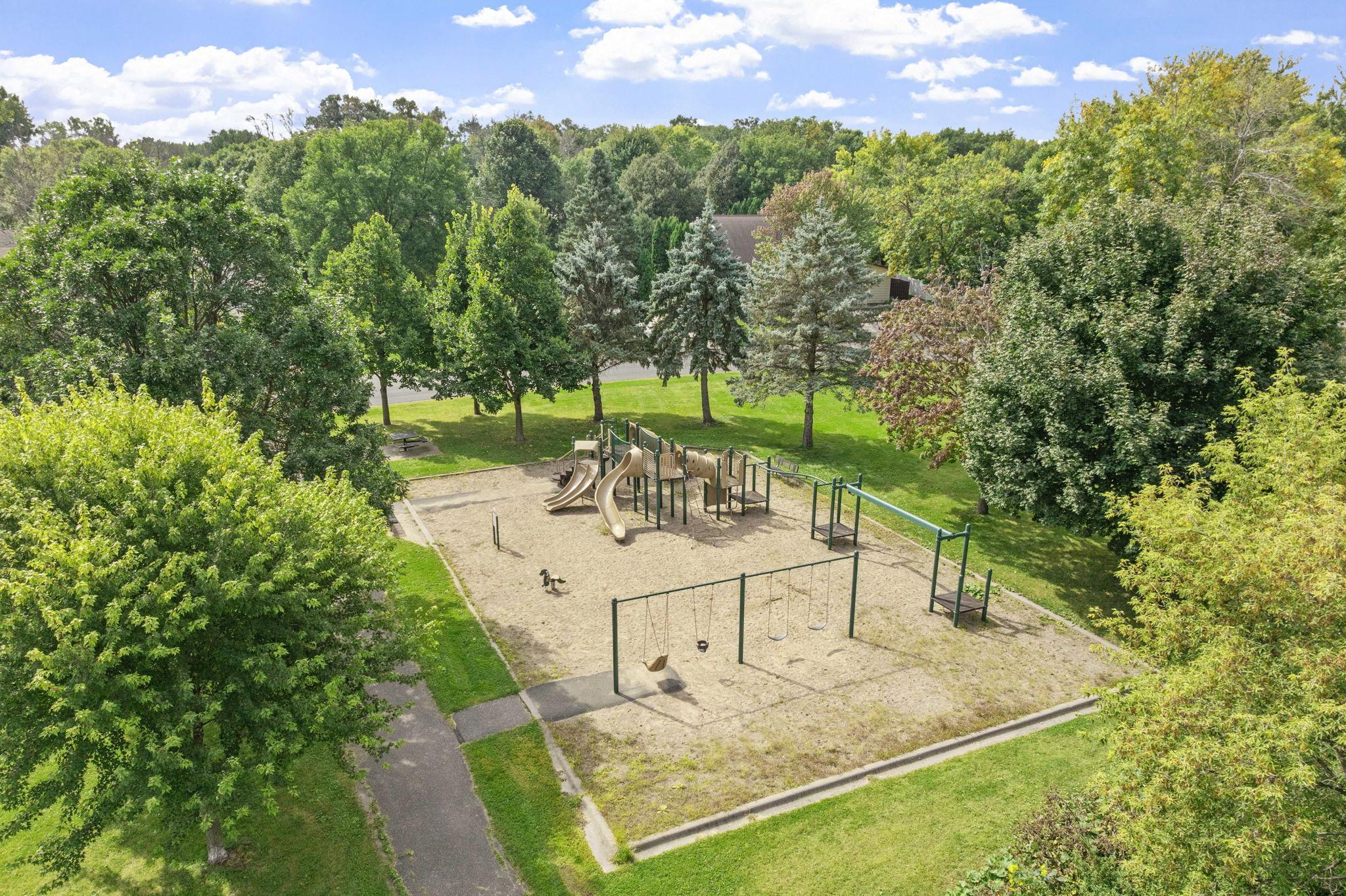 12083 Robin Road
