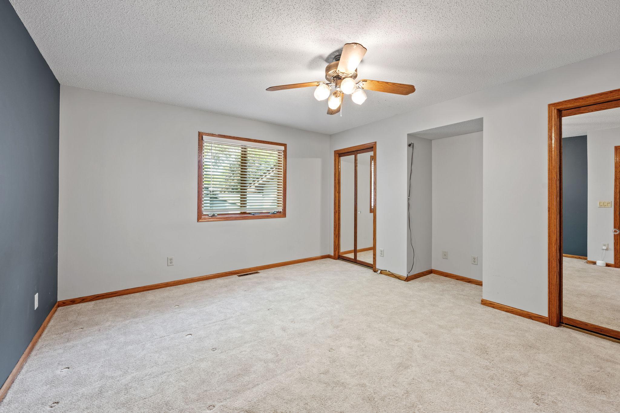 12083 Robin Road