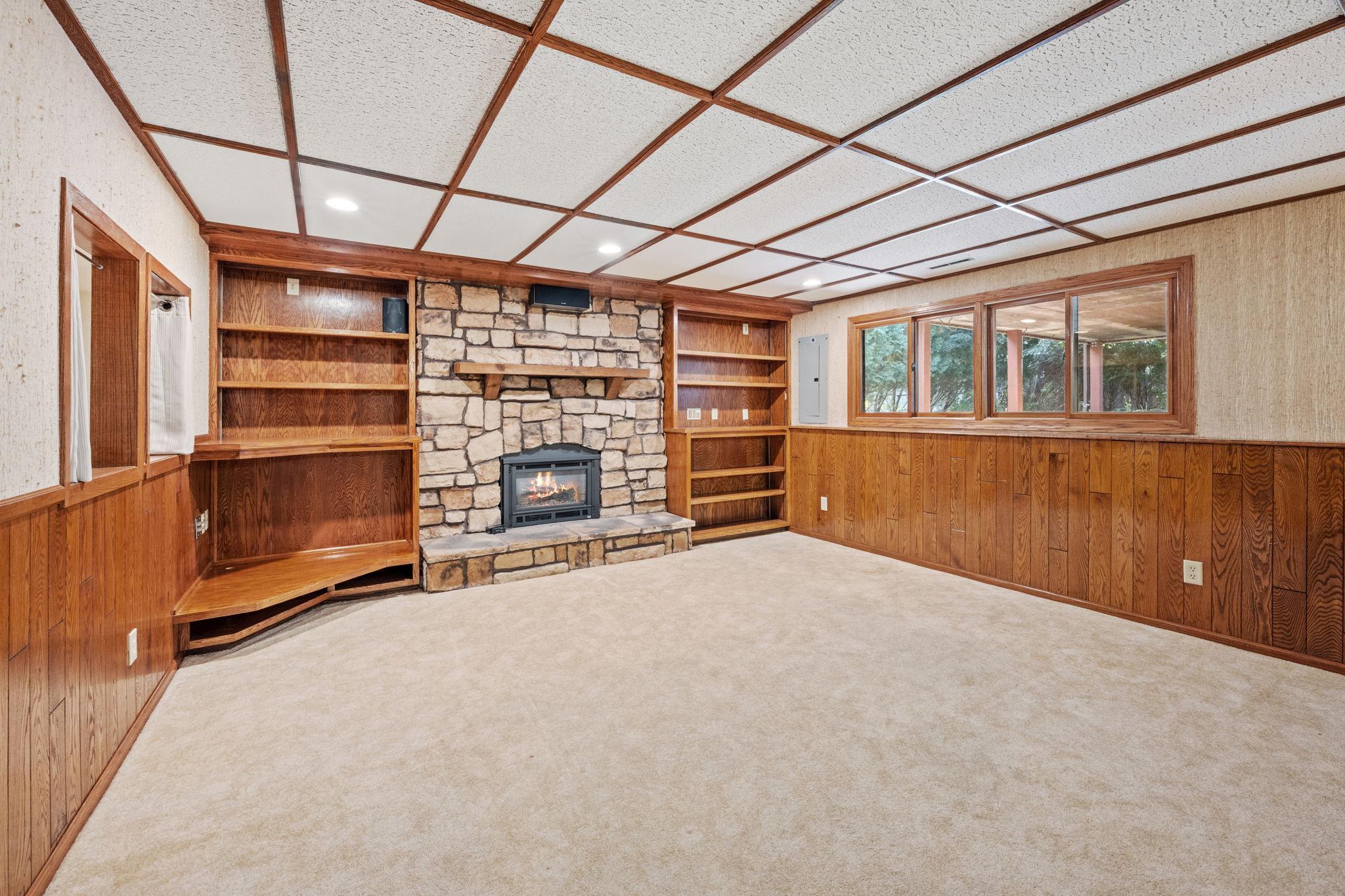 12083 Robin Road