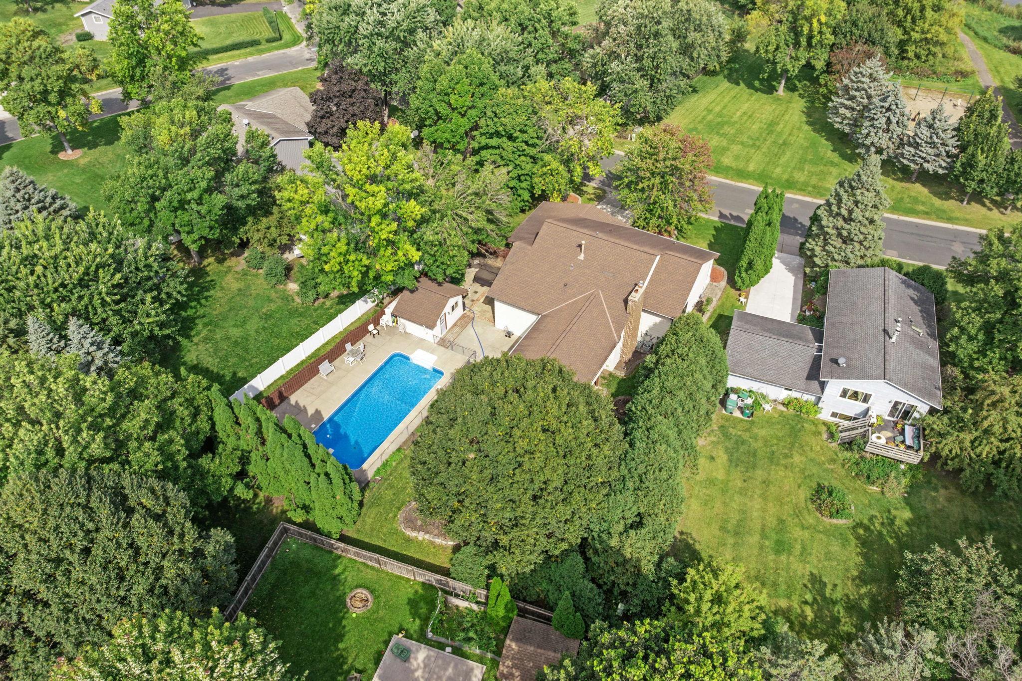 12083 Robin Road