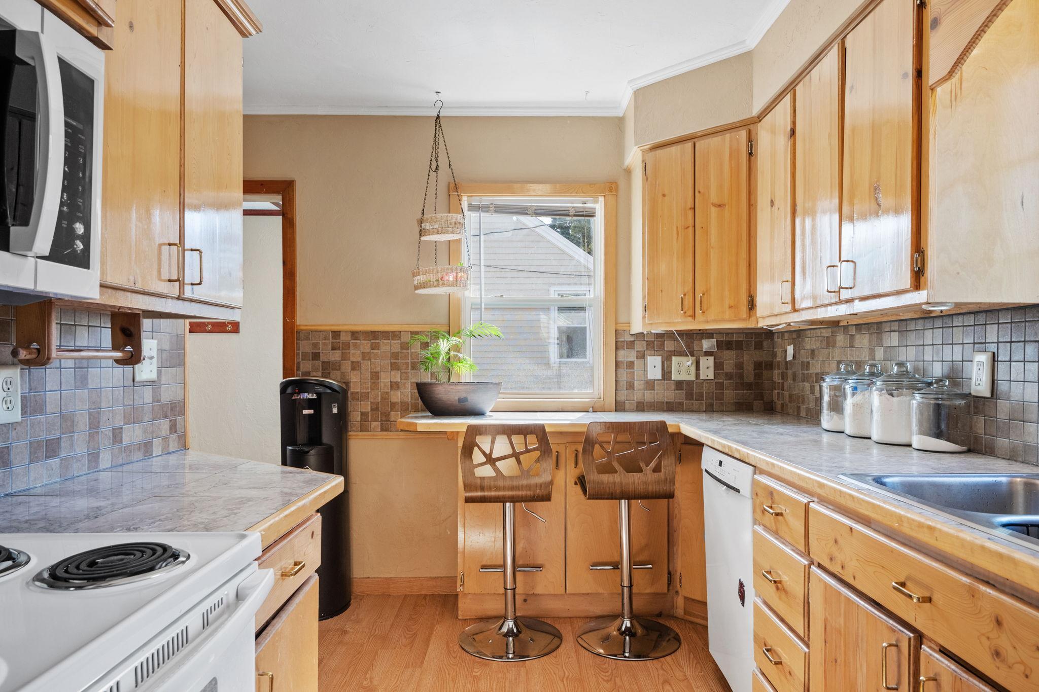 8667 Van Buren Street NE