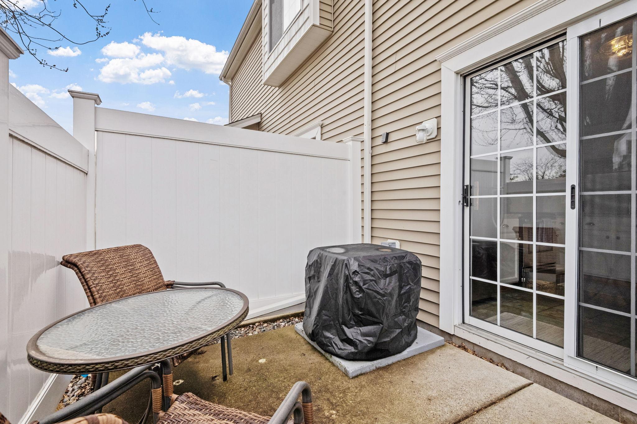 11543 Elmwood Avenue N