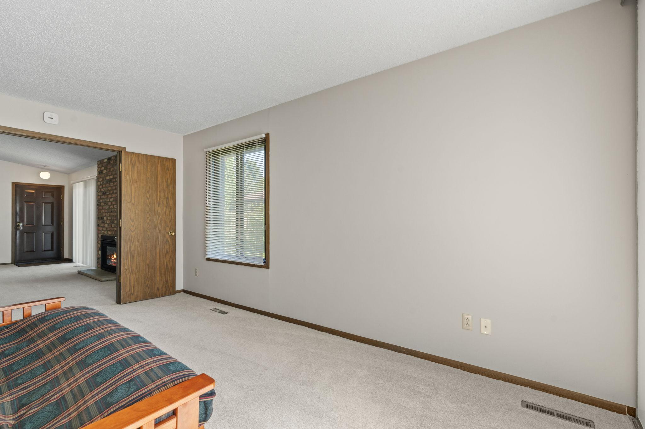 1164 Xene Lane N
