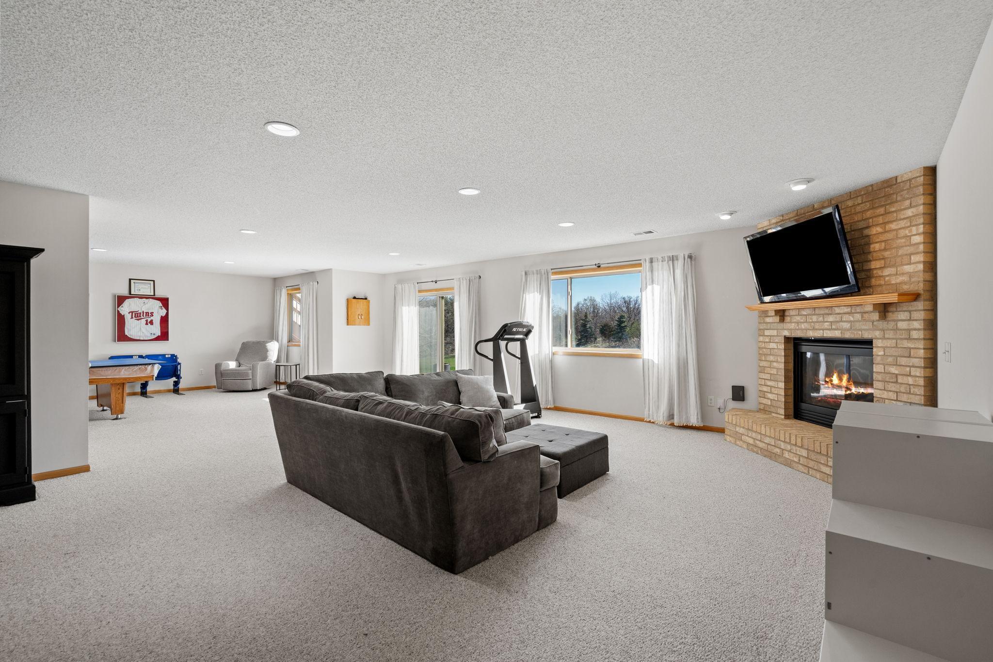 13033 Yellow Pine Street NW