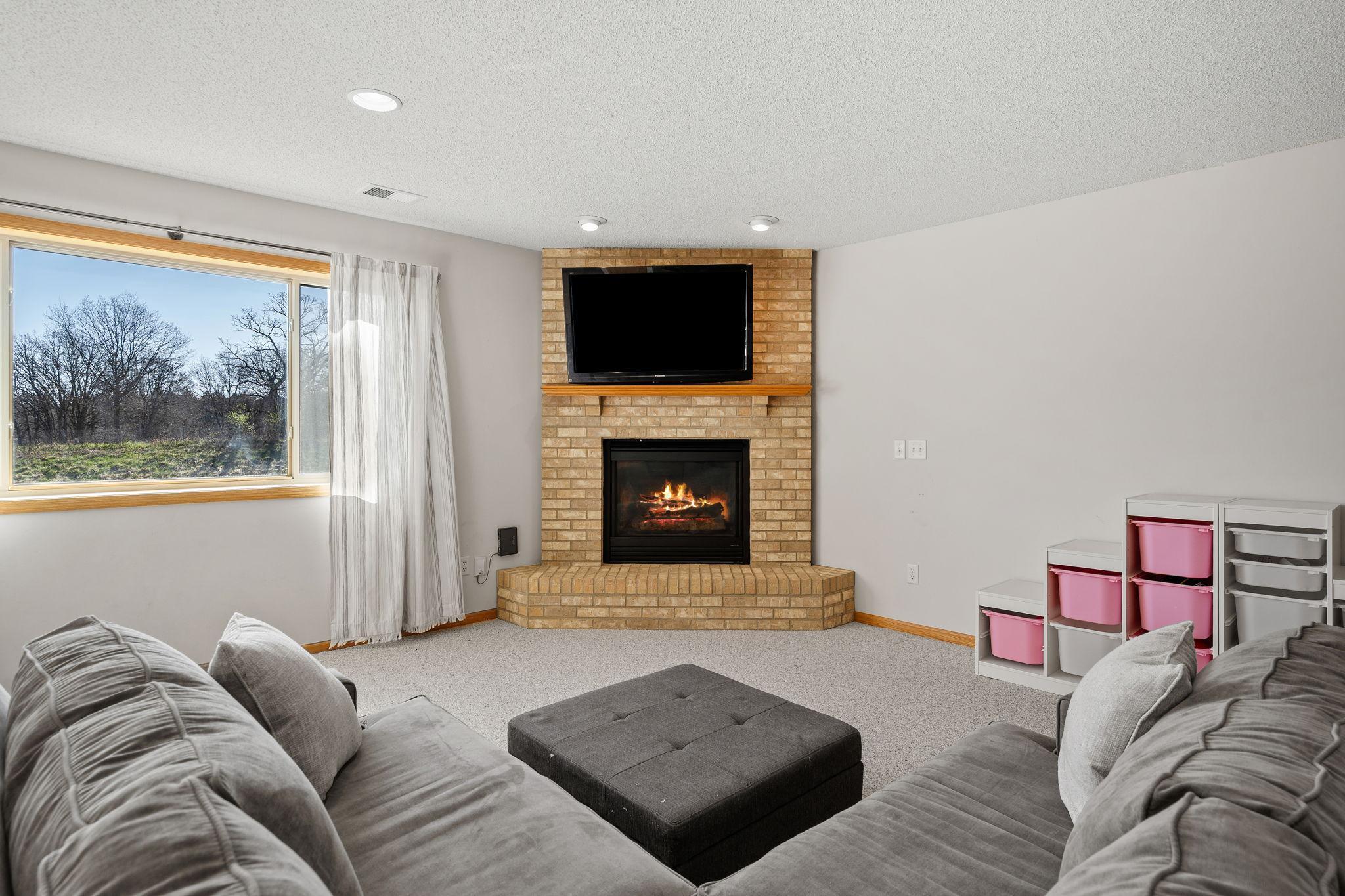 13033 Yellow Pine Street NW