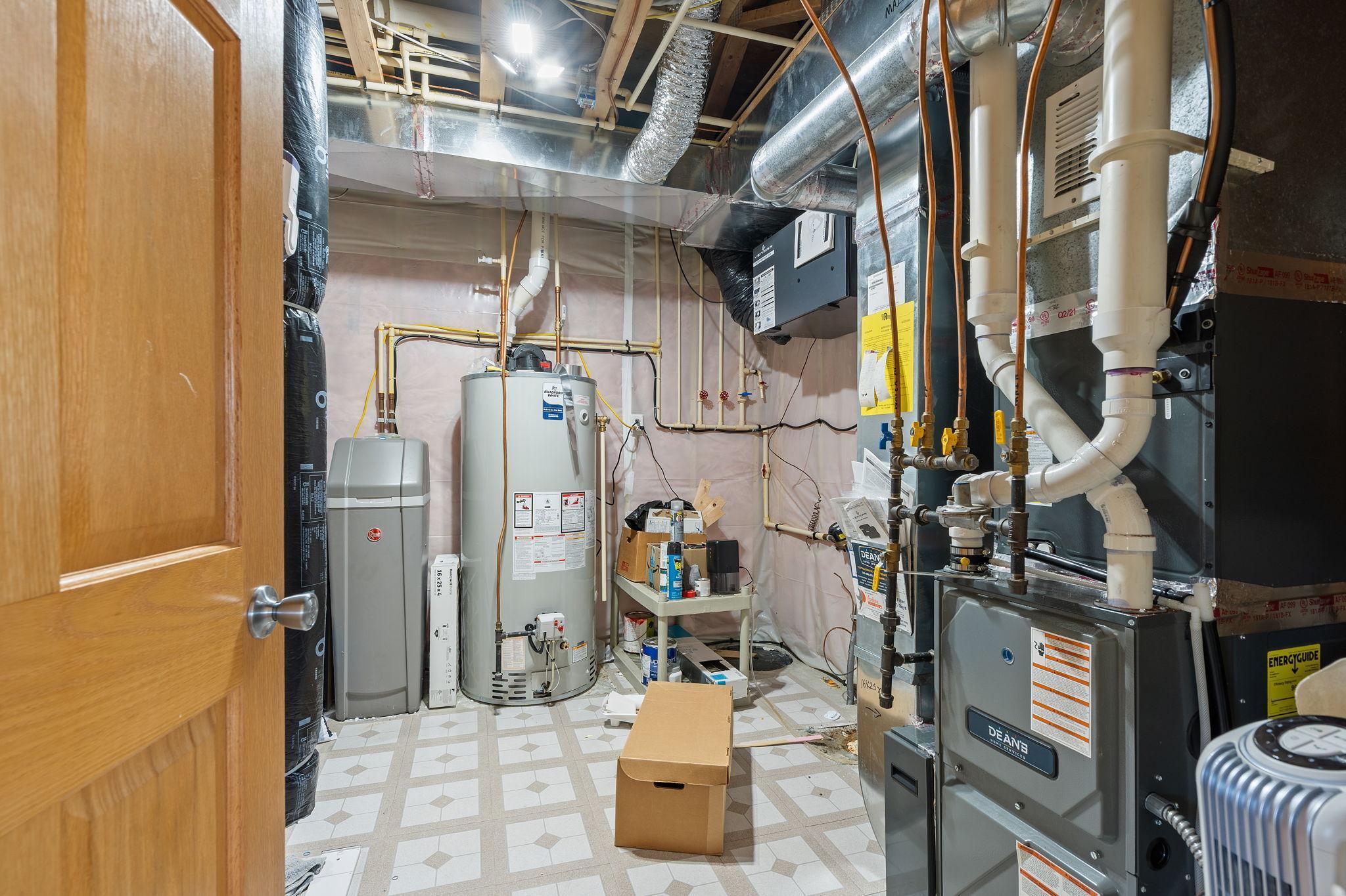 13033 Yellow Pine Street NW