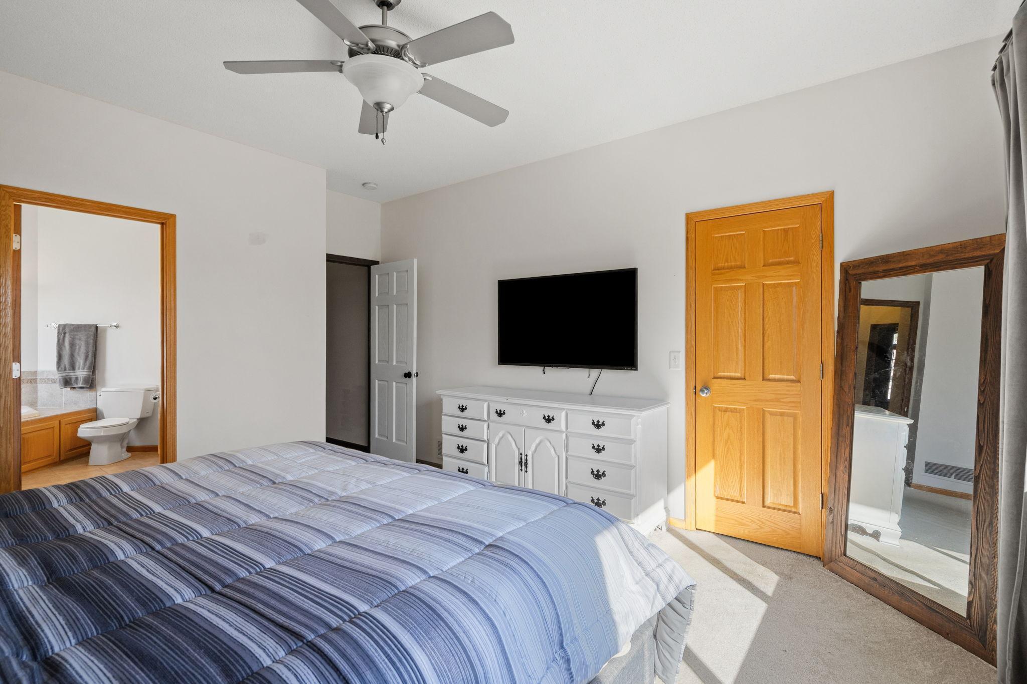 13033 Yellow Pine Street NW