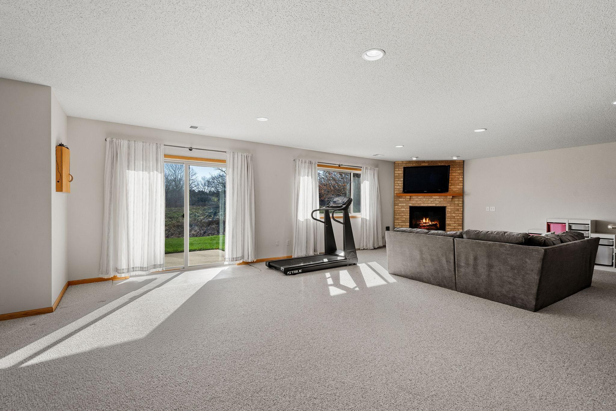 13033 Yellow Pine Street NW