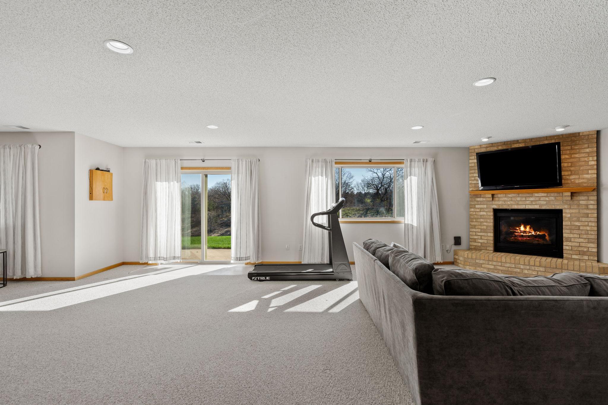 13033 Yellow Pine Street NW