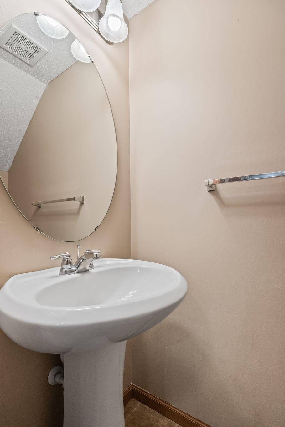 1646 White Pine Way Unit: A