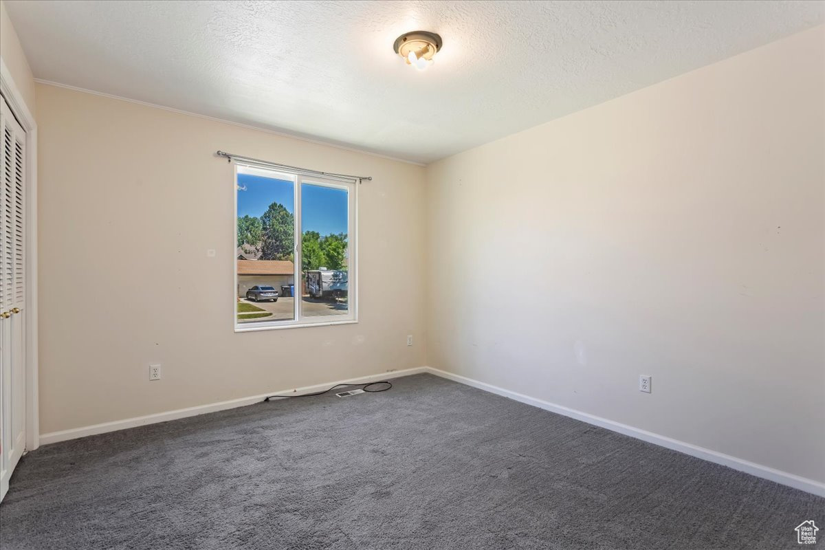 2583 N 2125 W