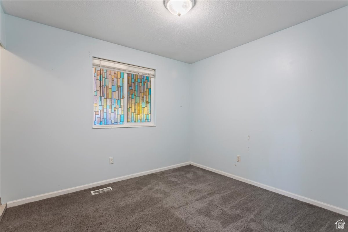 2583 N 2125 W