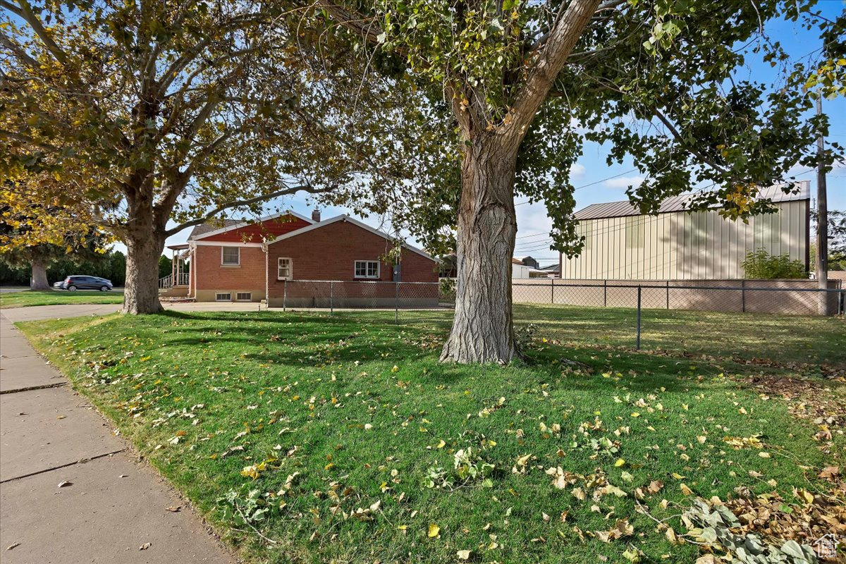 2156 W 5200 S