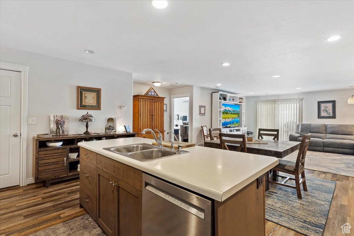 544 HYDE LN
