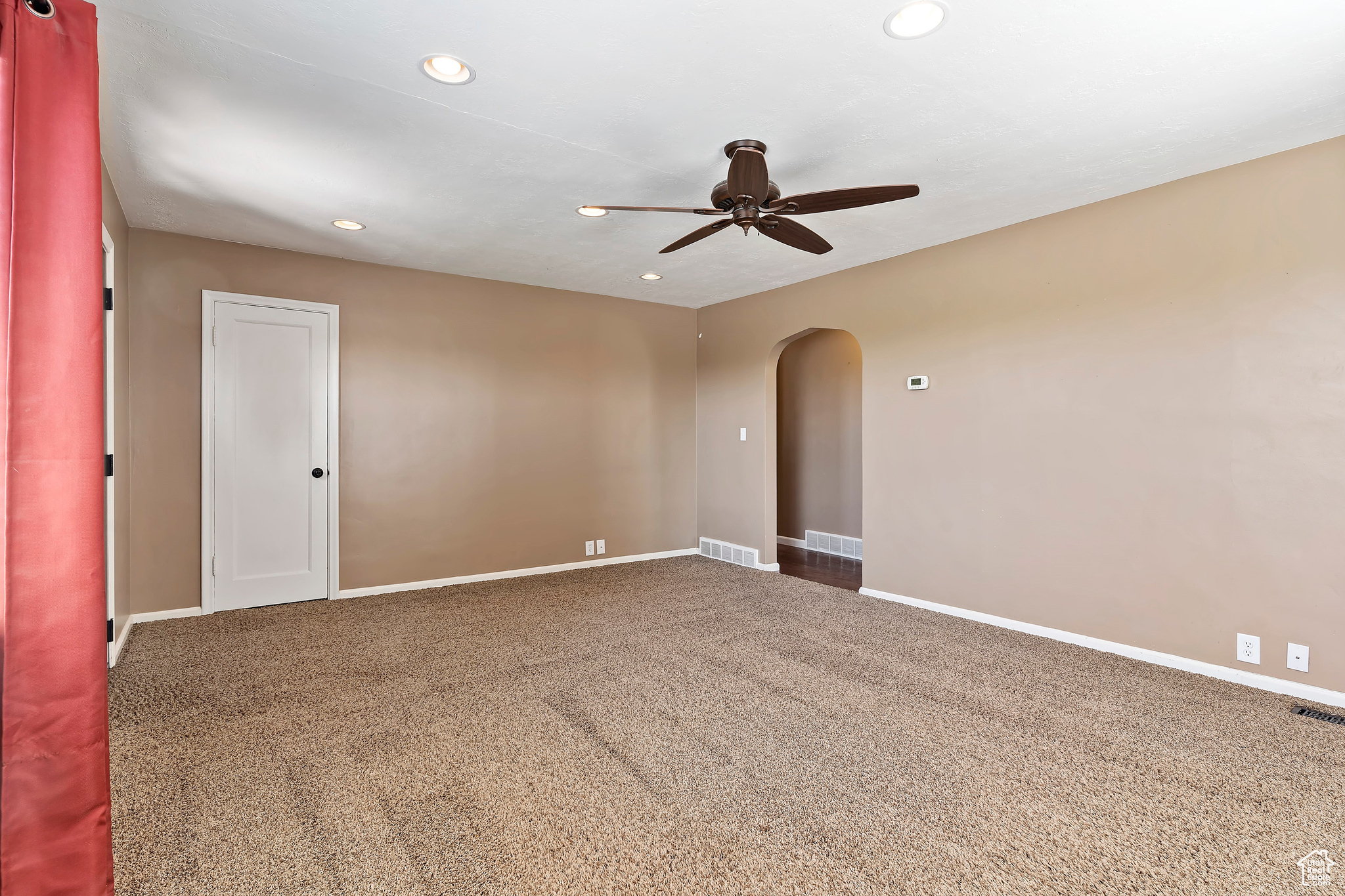 1622 N 5900 W