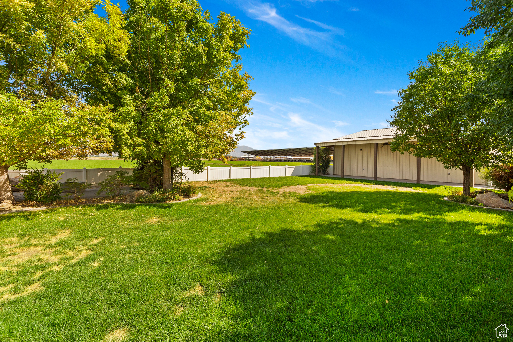 1622 N 5900 W