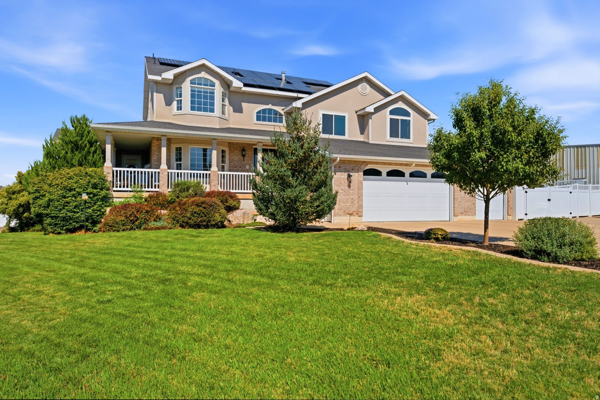 937 RAINBOW DR