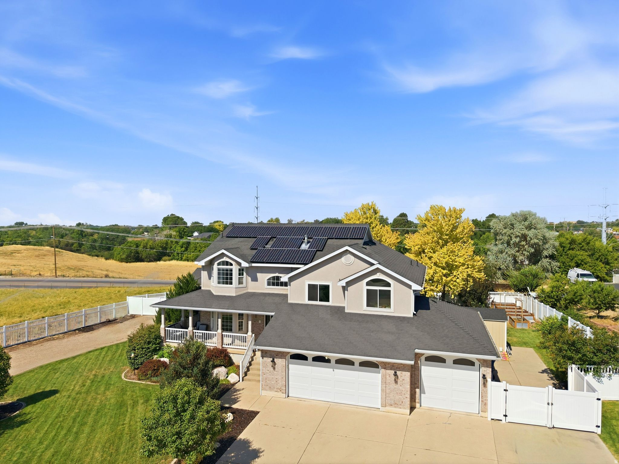 937 RAINBOW DR