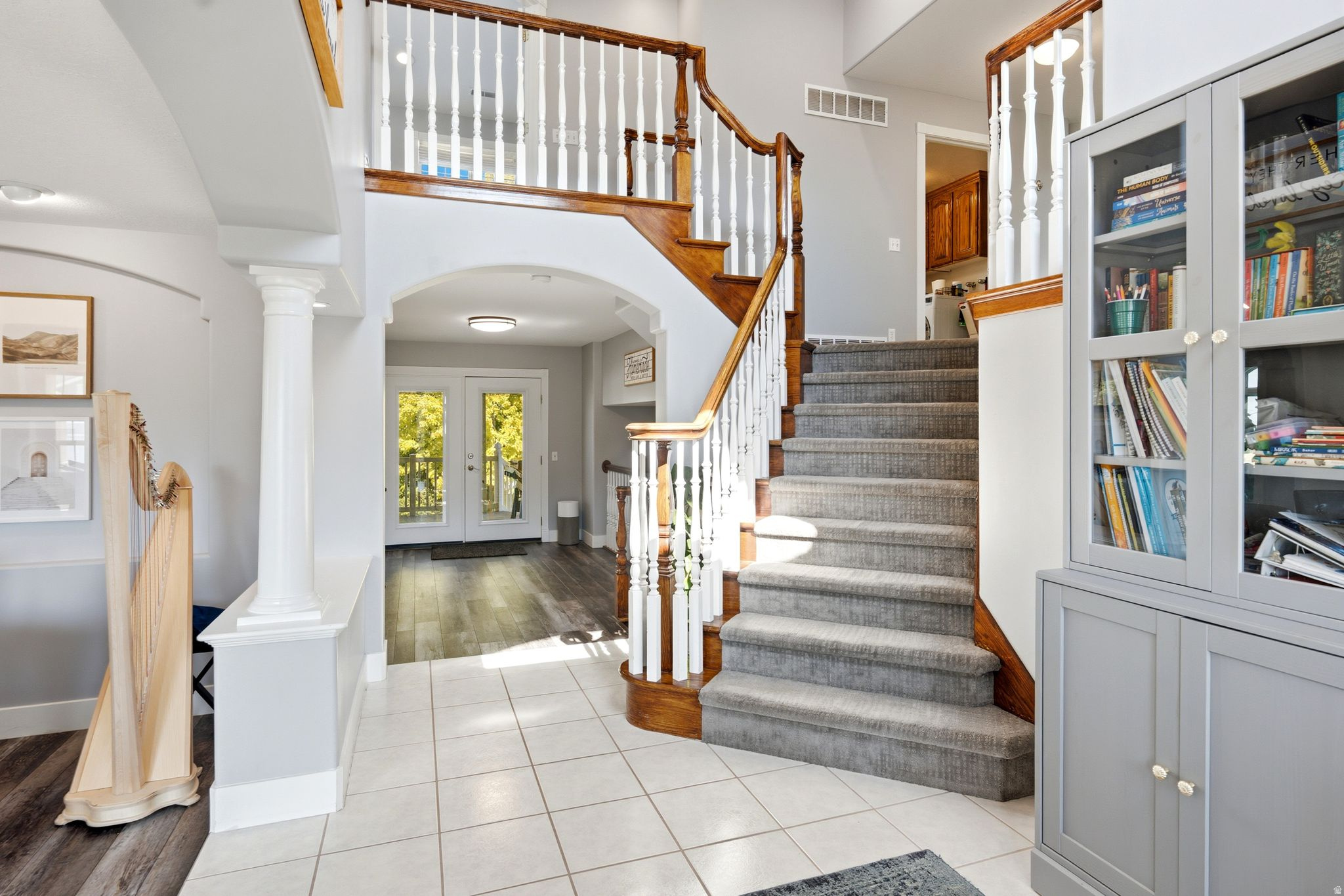 937 RAINBOW DR