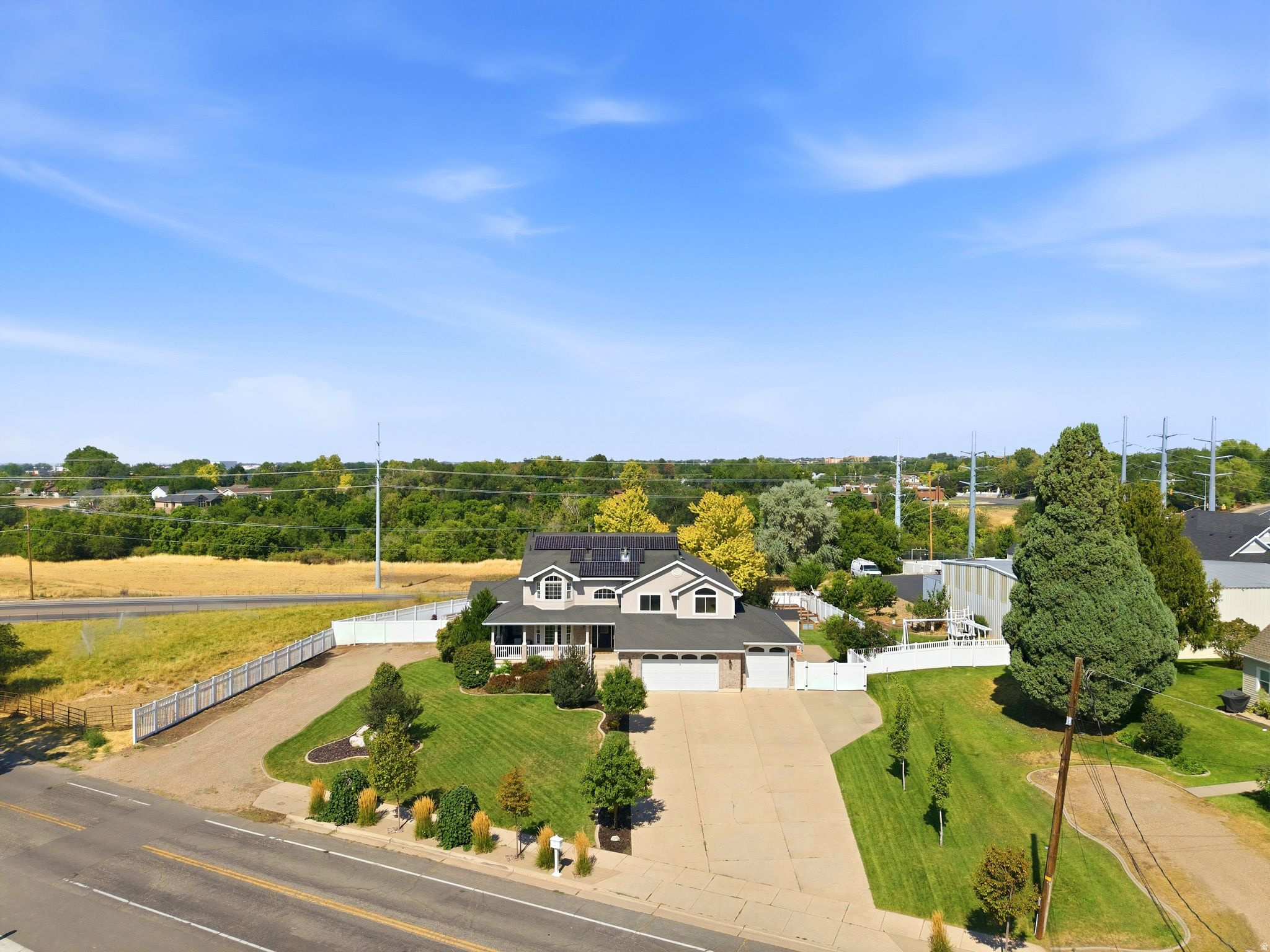 937 RAINBOW DR