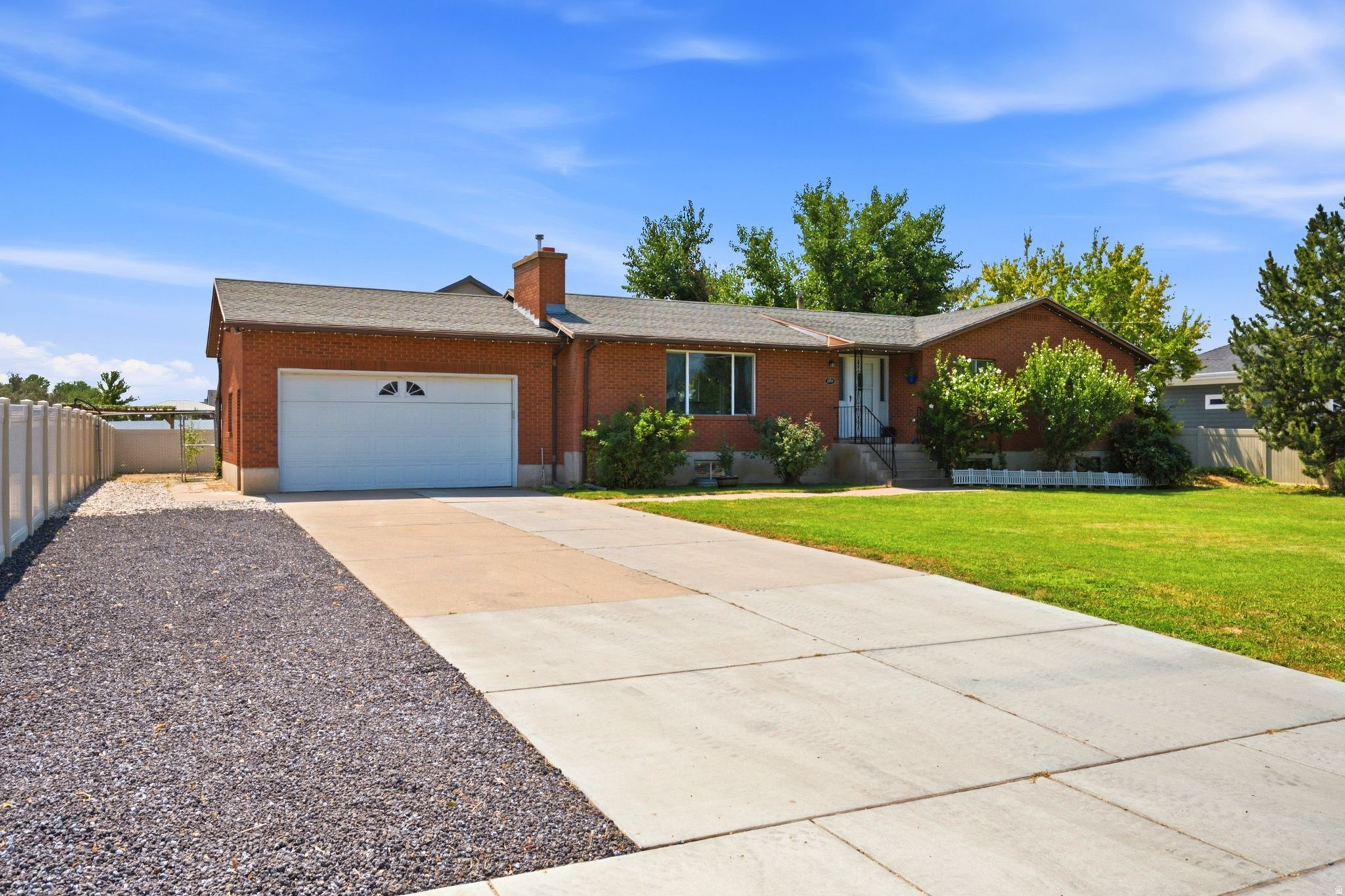 2513 W 1300 N