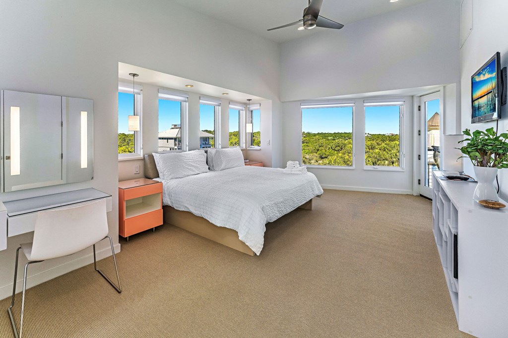 1724 Kumquat Ct, St. George Island 32328