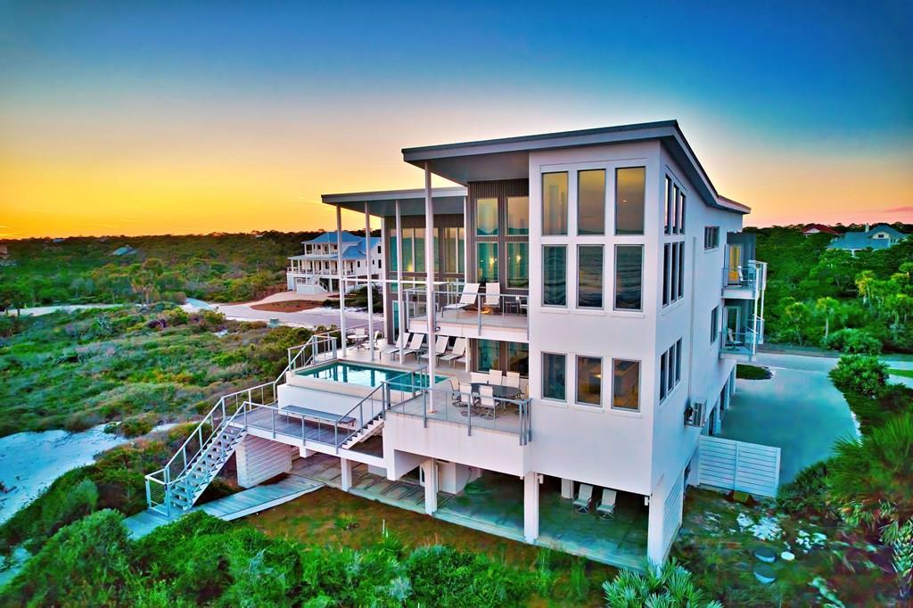1724 Kumquat Ct, St. George Island 32328