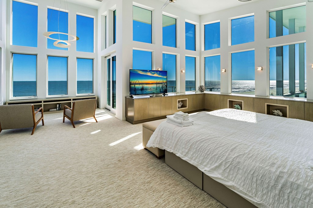 1724 Kumquat Ct, St. George Island 32328