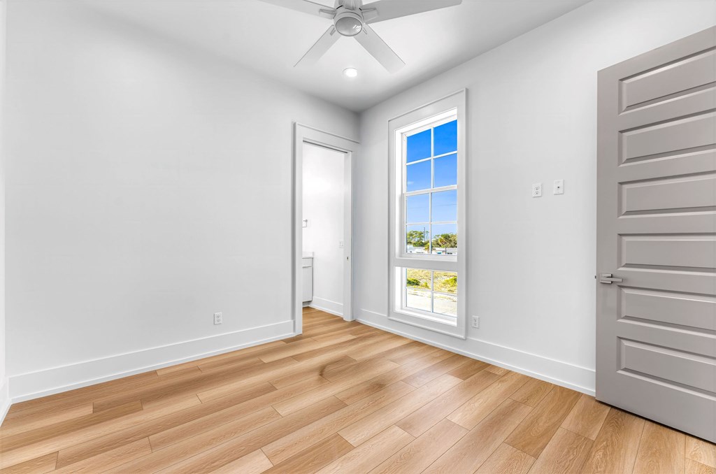 424 E Gorrie Dr, St. George Island 32328