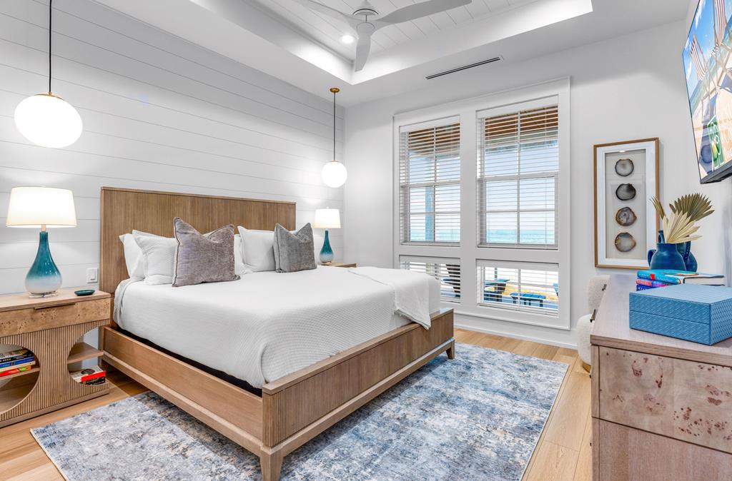 424 E Gorrie Dr, St. George Island 32328