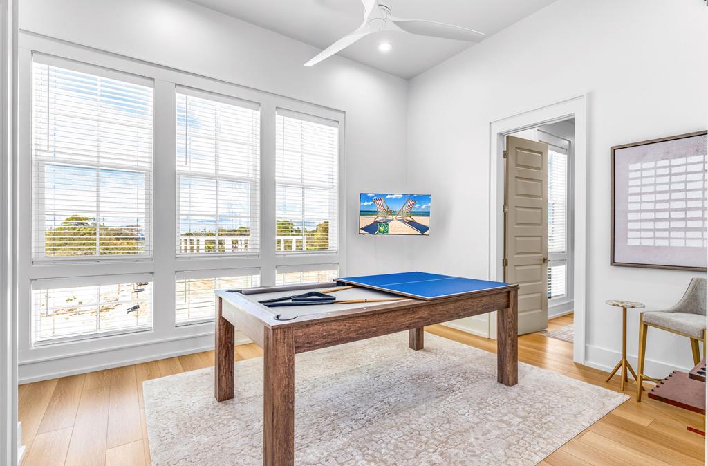 424 E Gorrie Dr, St. George Island 32328