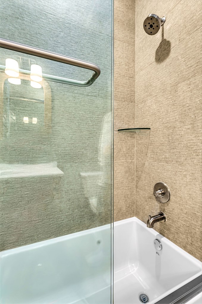 424 E Gorrie Dr, St. George Island 32328