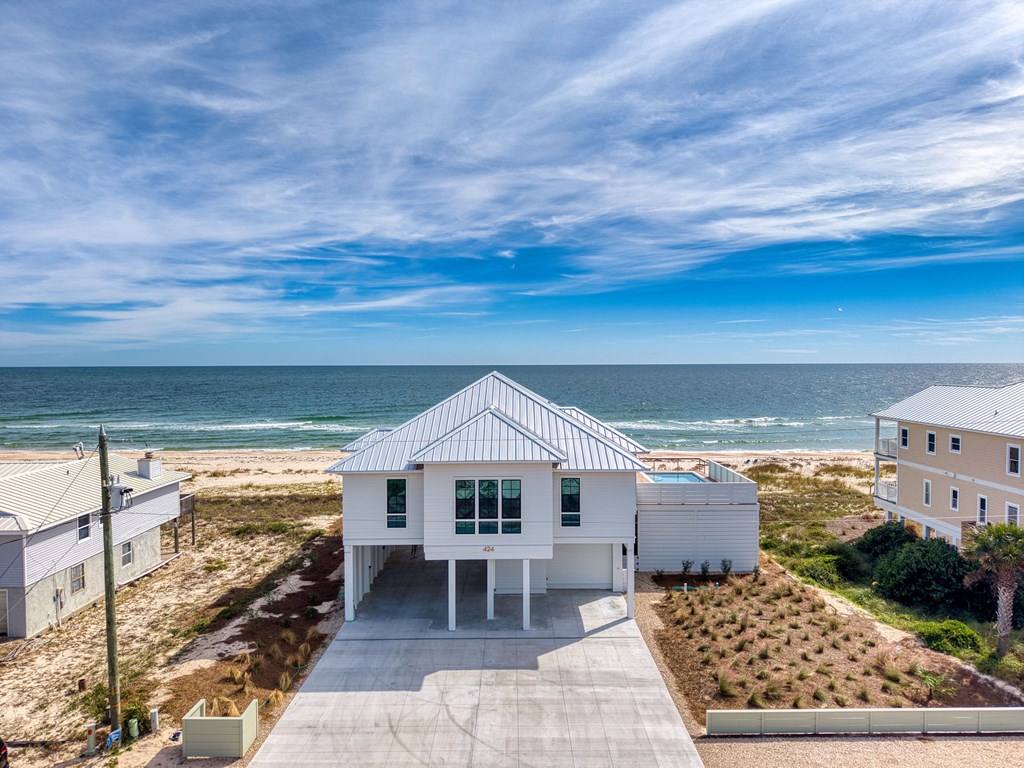 424 E Gorrie Dr, St. George Island 32328
