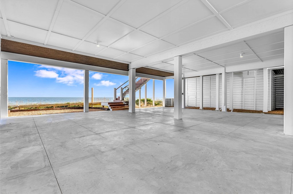 424 E Gorrie Dr, St. George Island 32328