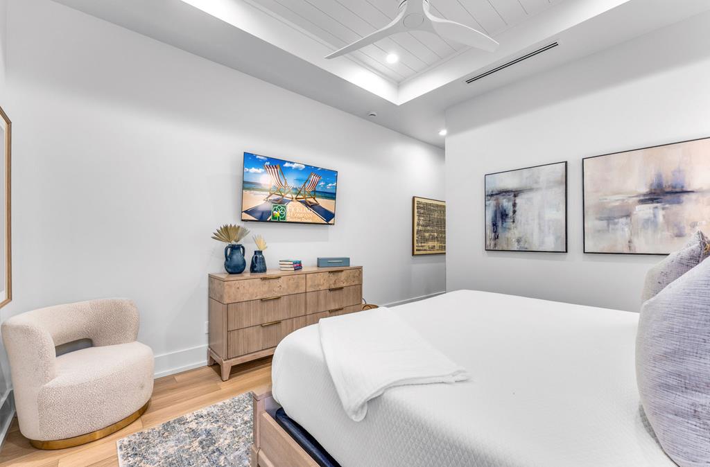 424 E Gorrie Dr, St. George Island 32328