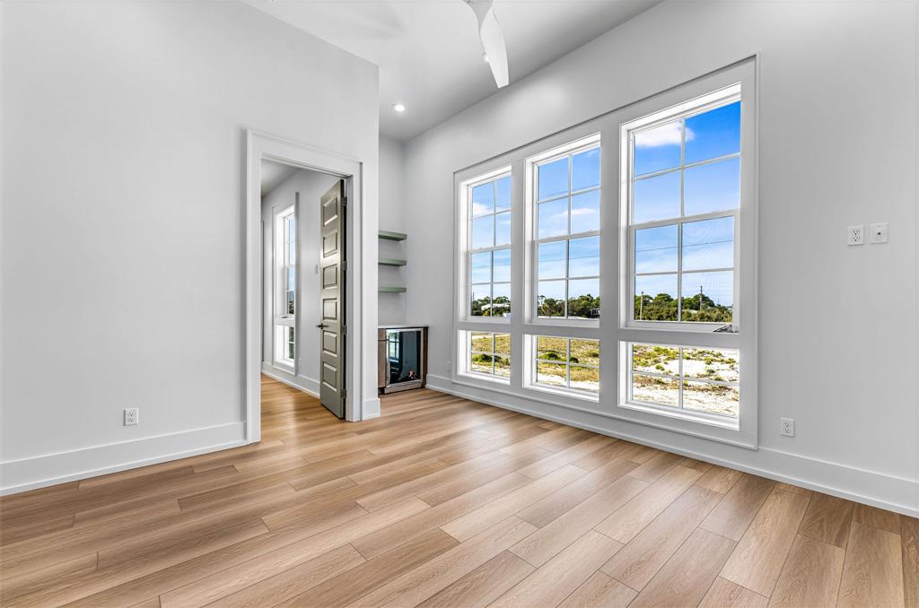 424 E Gorrie Dr, St. George Island 32328