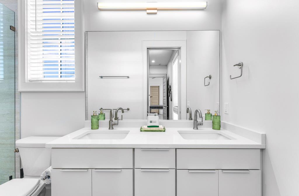 424 E Gorrie Dr, St. George Island 32328