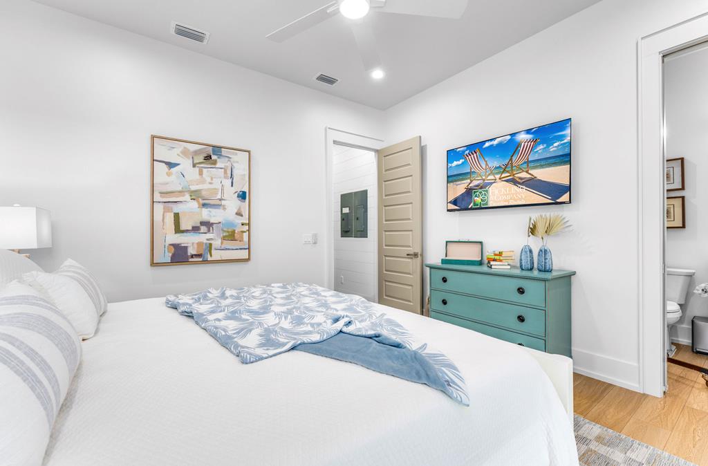 424 E Gorrie Dr, St. George Island 32328
