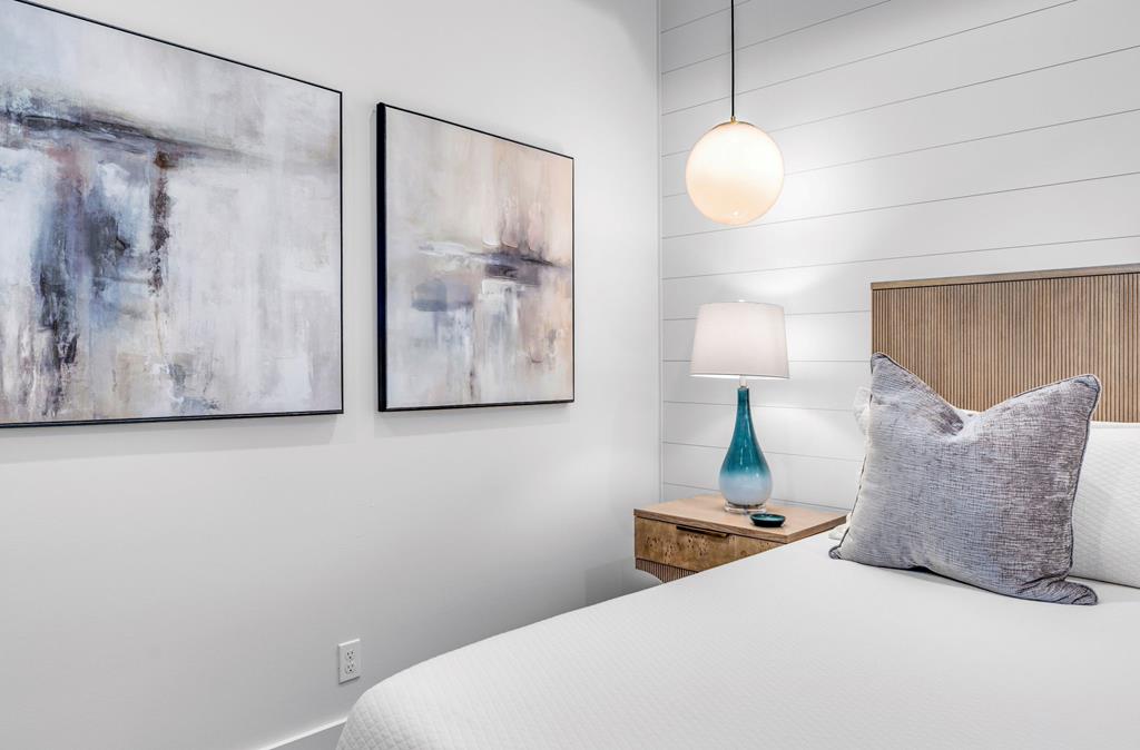 424 E Gorrie Dr, St. George Island 32328