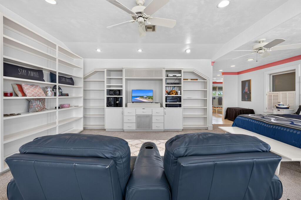 2904 Hidden Beaches Rd, 32322