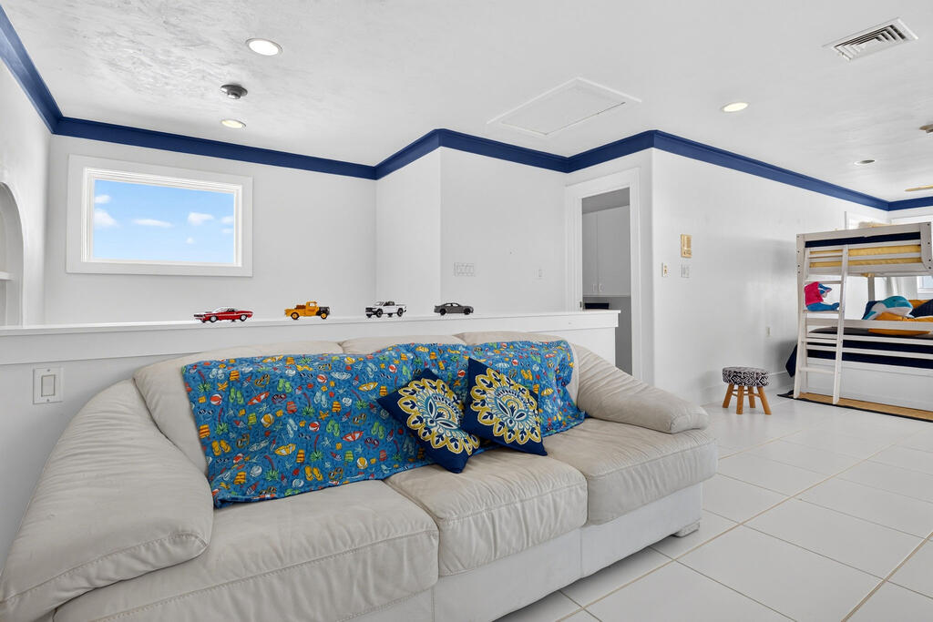 2904 Hidden Beaches Rd, 32322