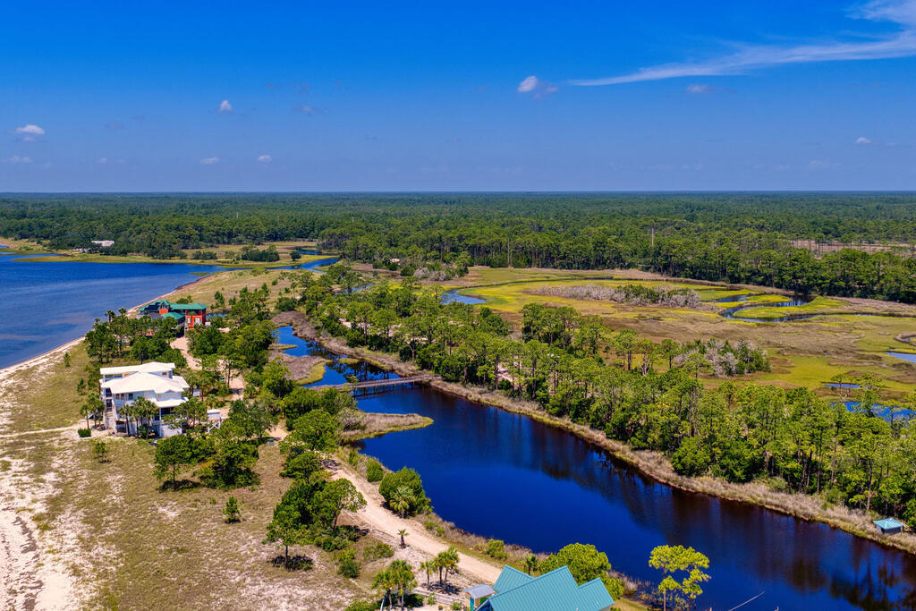2904 Hidden Beaches Rd, 32322