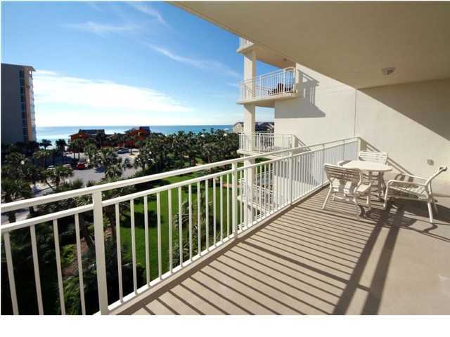 1751 Scenic Hwy, 403