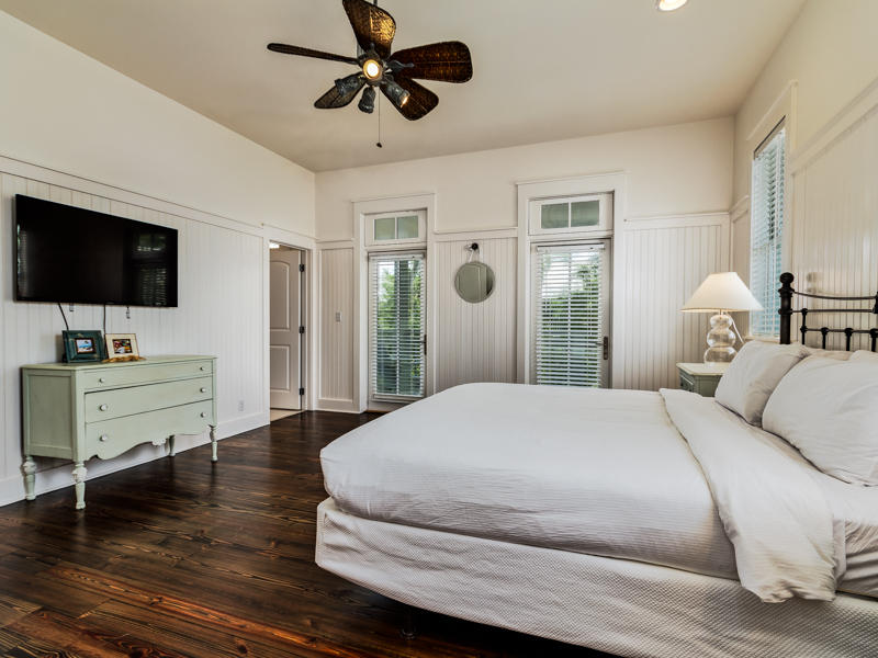 153 Silver Laurel Way